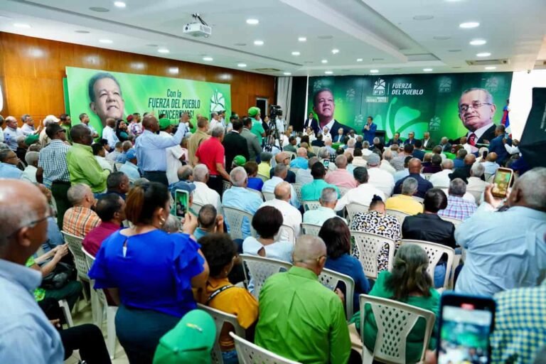 Leonel se reúne con productores agropecuarios y plantea que el sector necesita «una revolución»