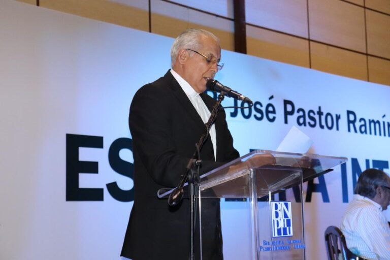 Presentan “Escalera Interior”, una obra de espiritualidad y crecimiento humano del Padre José Pastor Ramírez