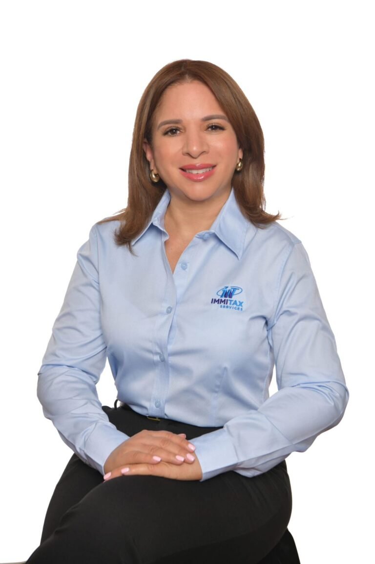 Dominicana Mayra Alcántara se abre paso en EE. UU. y transforma vidas en la diáspora