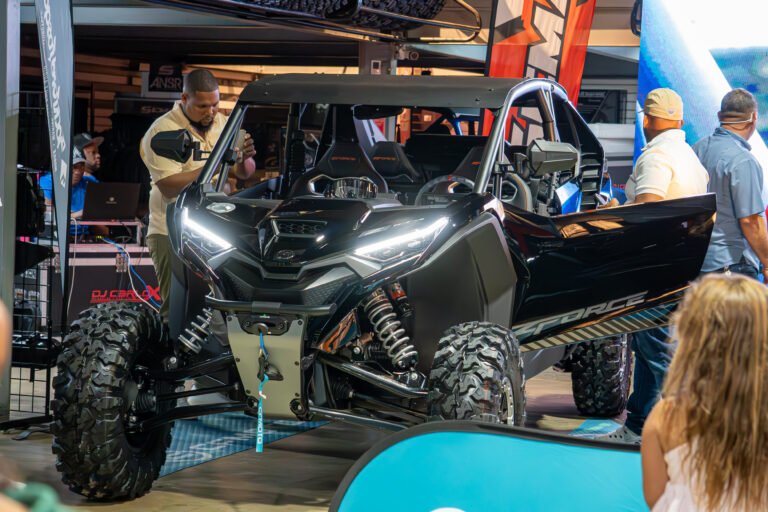 Boxeracing, Semage y CFMOTO presentan alianza estratégica y lanzan el nuevo Z10 en República Dominicana