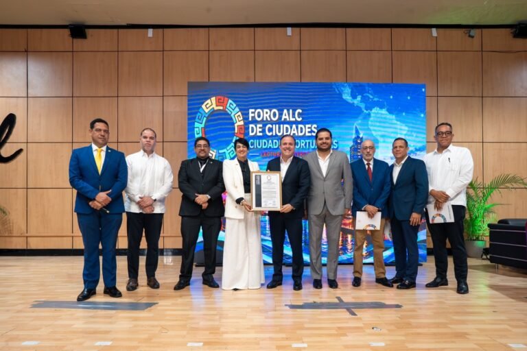 APORDOM recibe reconocimiento internacional por impacto del Plan Nacional de Muelles en comunidades costeras