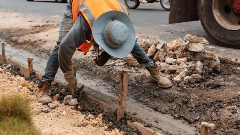 Suspenden licitación para construir aceras y contenes en Las Terrenas por irregularidades