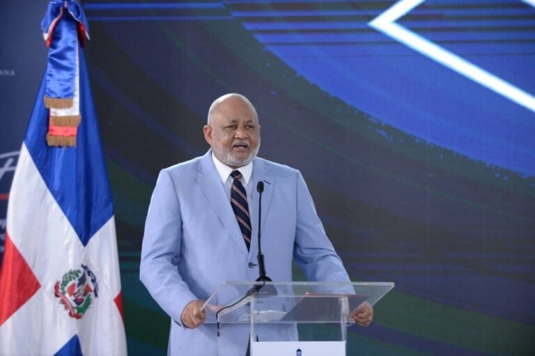 Roberto Fulcar plantea un nuevo paradigma para transformar la educación dominicana