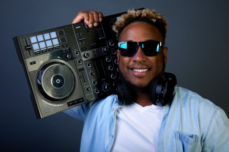 DJ LopeToms, el dominicano que continúa conquistando al público ruso