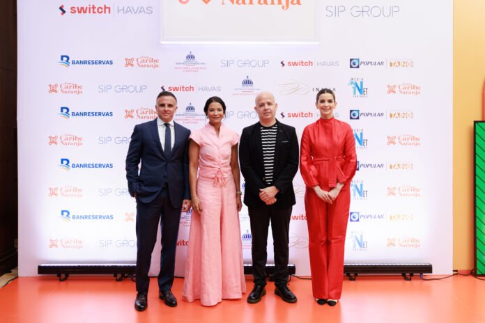 José Grateraux, Arlette Palacio, Ángel Rosario y Pamela Pitizia