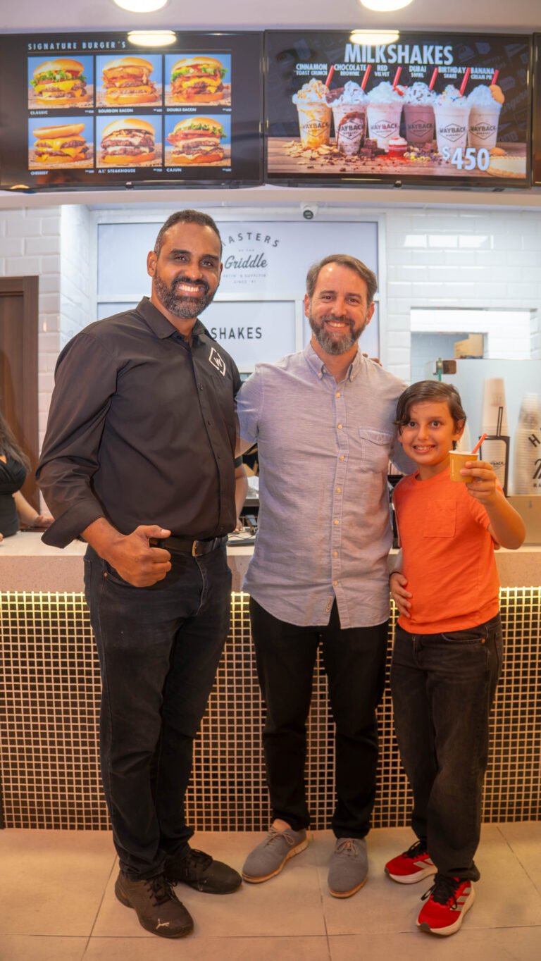 Wayback Burgers fortalece su expansión en República Dominicana con nueva sucursal en Naco
